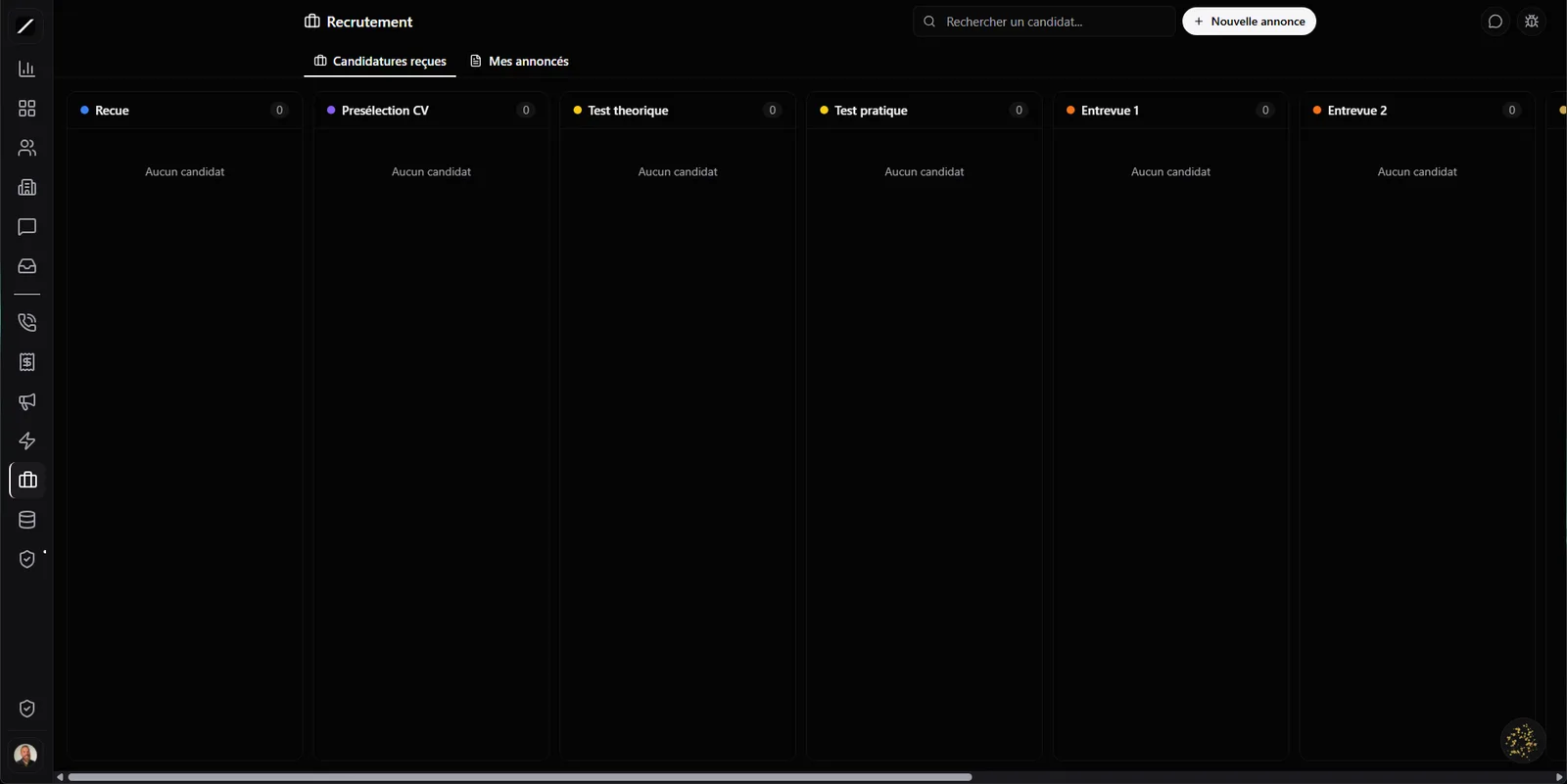 Recrutement toncrm.io : la génération d'annonce par l'IA, la page carrière et le kanban de candidats.